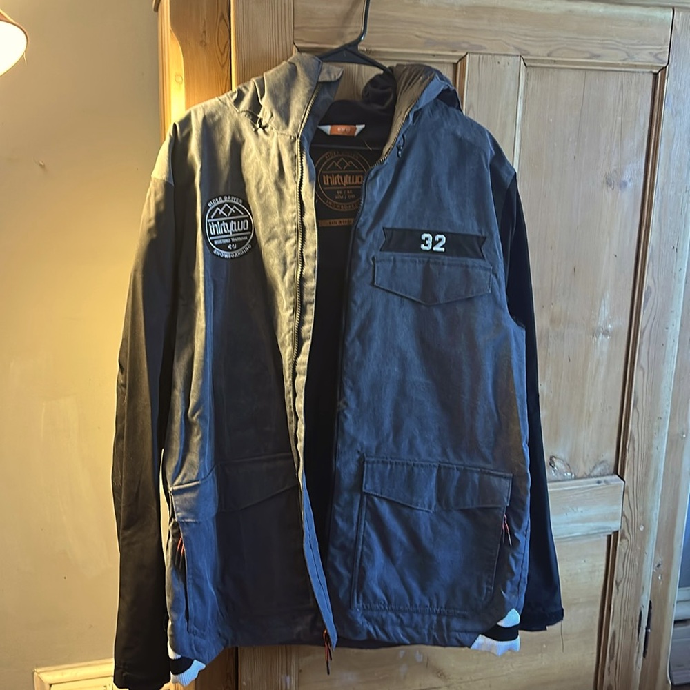Thirtytwo snowboard jacket  gray/black excellent condition